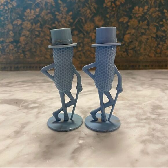 Vintage Mr. Peanut Salt and Pepper Shakers - Picture 3 of 5